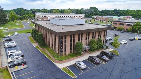 A look at 10 West Square Lake commercial space in Bloomfield Hills
