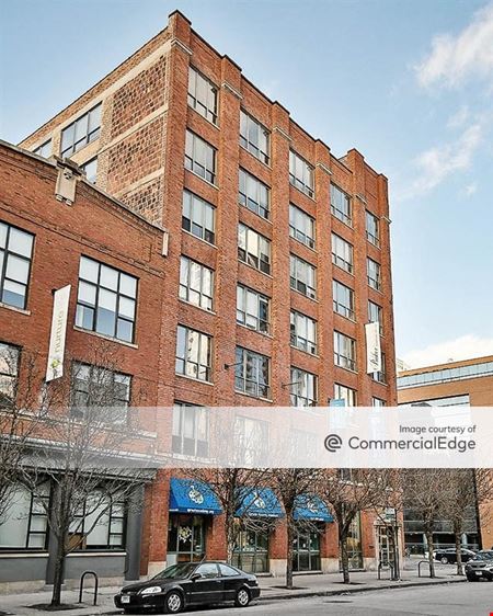 A look at 350 West Ontario Street commercial space in Chicago
