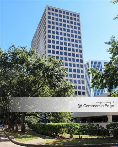 A look at 2000 West Loop South Office space for Rent in Houston