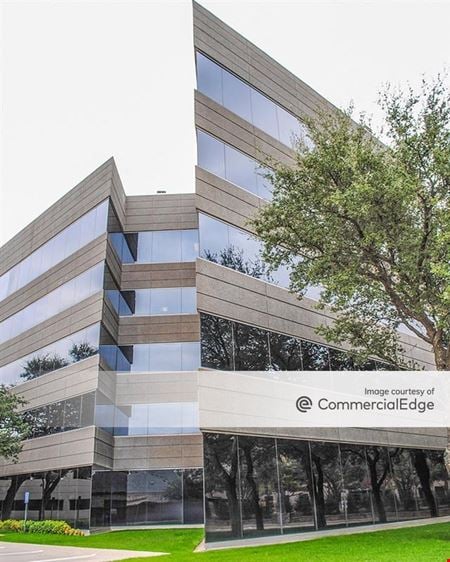 A look at One Stratford Park commercial space in Dallas