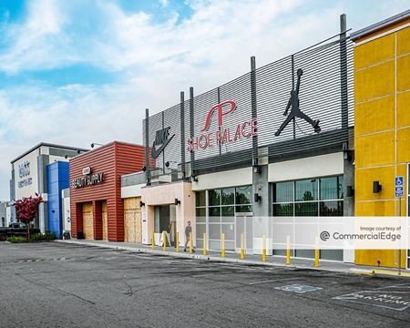A look at Foothill Square Shopping Center Retail space for Rent in Oakland