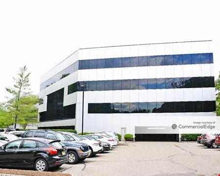 A look at 325 Columbia Turnpike commercial space in Florham Park