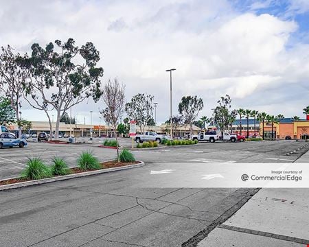 A look at Cudahy Plaza commercial space in Bell Gardens