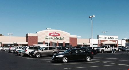 A look at Montrose Acme Plaza commercial space in Bath Township