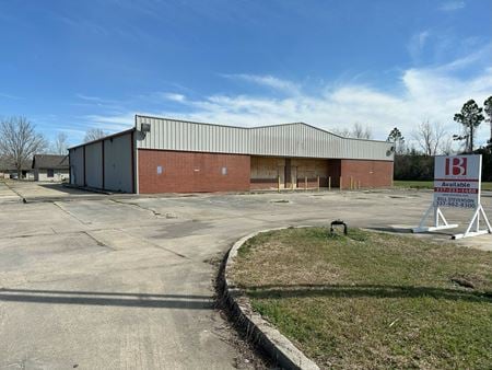 A look at Freestanding Admiral Doyle Drive Retail Building commercial space in New Iberia
