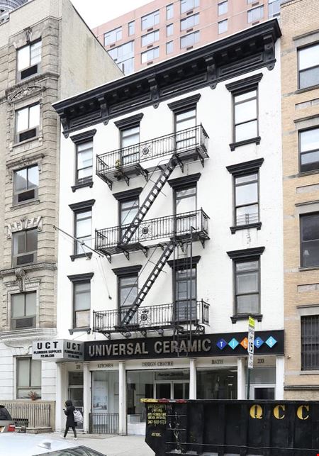 A look at 233 E 33rd St Retail space for Rent in New York