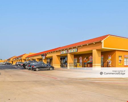 A look at Cloister Square Retail space for Rent in Plano