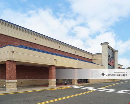 A look at Turnpike Plaza Commercial space for Rent in Newington