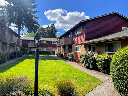 A look at Townhouse Apartments commercial space in Beaverton