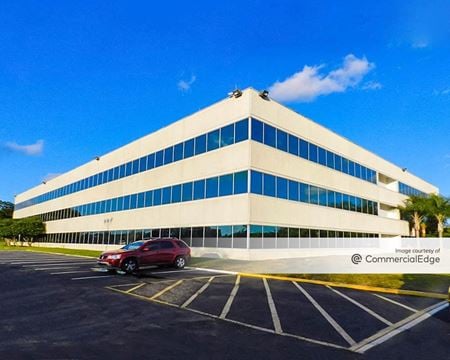 A look at Lakeview Center commercial space in Tampa