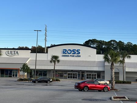 A look at Village Lakes Shopping Center commercial space in Land O' Lakes