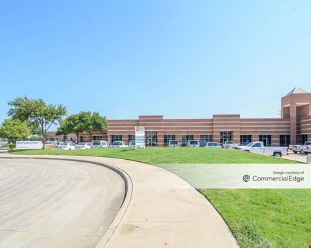 A look at One Paddock Place commercial space in Grand Prairie
