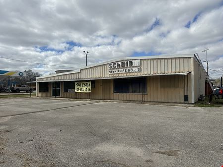 A look at 2510 S 4th St commercial space in Beaumont