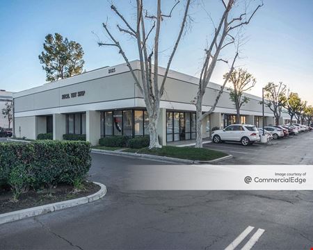 A look at Chicago Business Center commercial space in Riverside