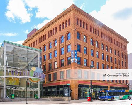A look at Matthews Building Commercial space for Rent in Milwaukee
