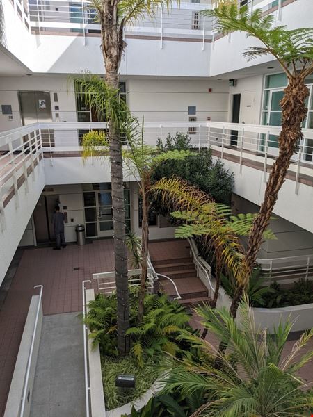 3201 Wilshire Blvd. - Santa Monica