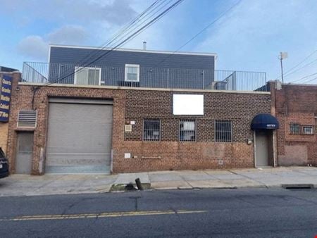 A look at 3731 58th St commercial space in Woodside