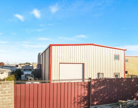 A look at New Construction: Warehouse with Office Buildout Potential Industrial space for Rent in Kenner