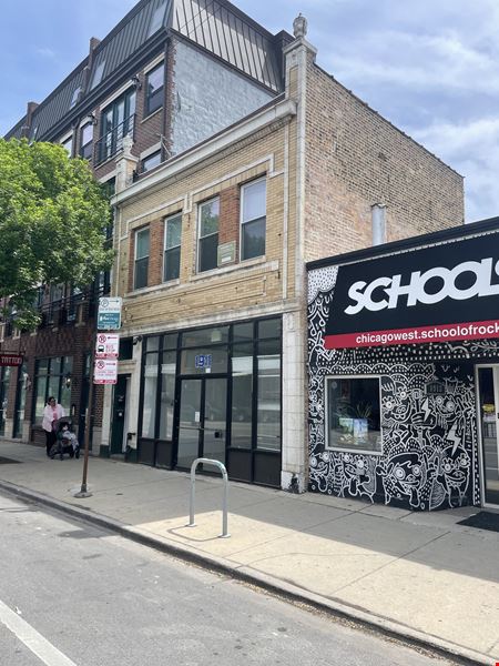 A look at 1911 W Chicago Ave commercial space in Chicago