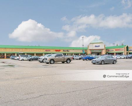 A look at Sun Ray Shopping Center Retail space for Rent in St. Paul