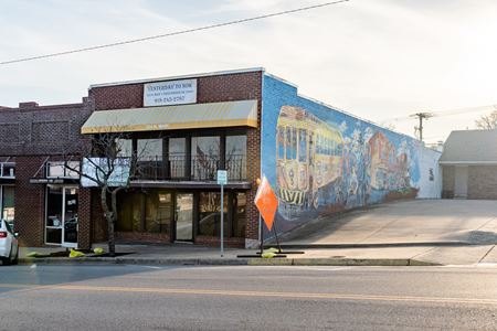 A look at 224 S Main St commercial space in Sand Springs