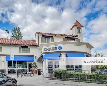 A look at Gelson&#39;s Village Commercial space for Rent in Calabasas
