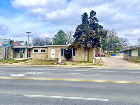 A look at 1854 Broadway St commercial space in Cape Girardeau