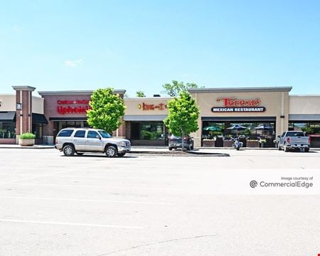 A look at Mendota Plaza Retail space for Rent in St. Paul