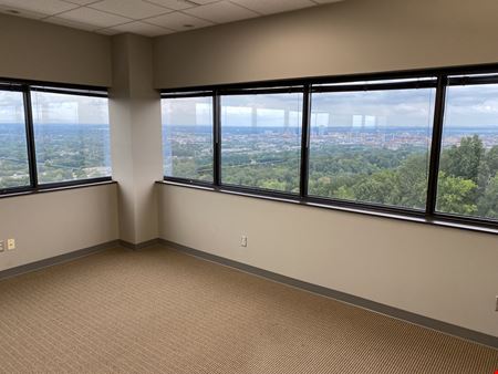A look at Beacon Ridge Tower Office space for Rent in Birmingham