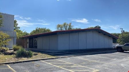 A look at RETAIL/OFFICE ON SUNSHINE FOR SALE OR LEASE commercial space in Springfield
