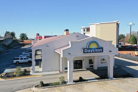 A look at Days Inn commercial space in Kennesaw