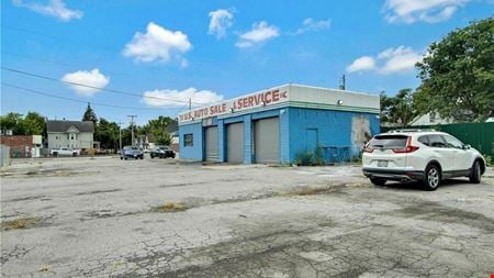 A look at 2284 Genesee St commercial space in Buffalo
