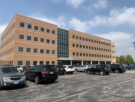 A look at Randall Medical Pavilion commercial space in Elgin