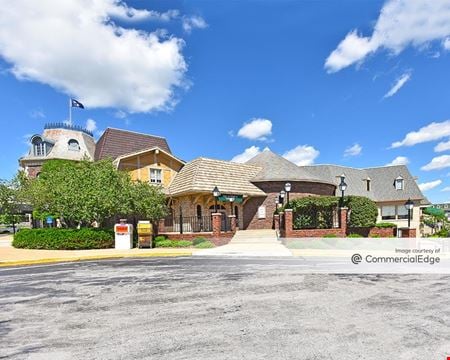 A look at Le Chateau Village Commercial space for Rent in Des Peres