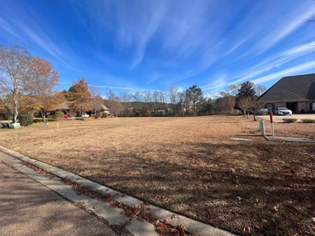 A look at Highland Park Cove Office Lot commercial space in Ridgeland