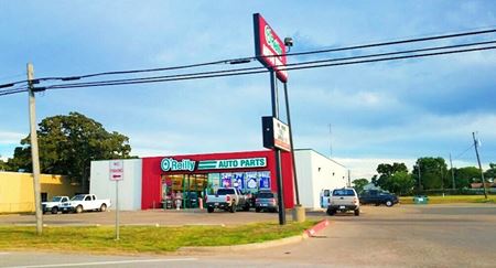A look at O'Reilly Auto Parts commercial space in Giddings