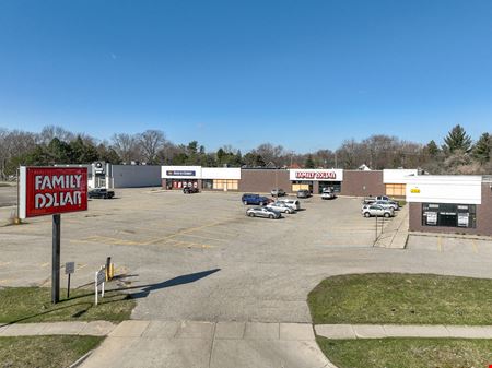 A look at Gratiot Plaza commercial space in Mount Clemens