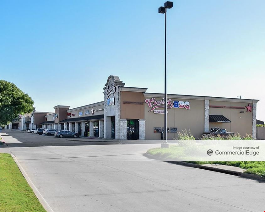 Stone Gate Plaza - 910 & 1004 South Crowley Road