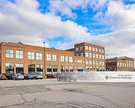 A look at Summit Place commercial space in Milwaukee