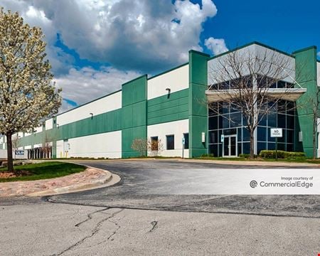 A look at 3200 North Skokie Hwy commercial space in North Chicago