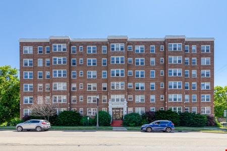 A look at Washington Apartments commercial space in Lansing