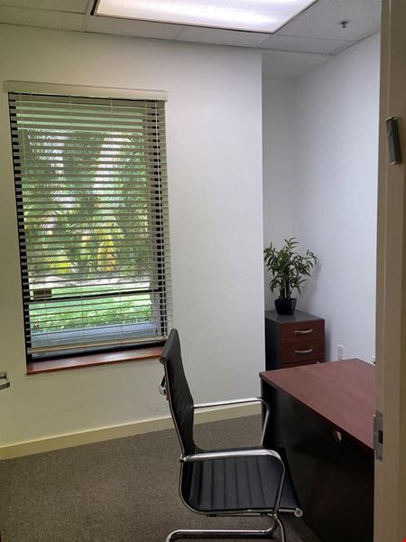 A look at 4700 Sheridan St #J Office space for Rent in Hollywood