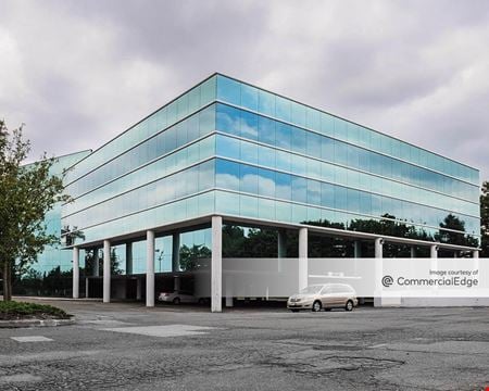 A look at The Melville Office Plaza Commercial space for Rent in Melville