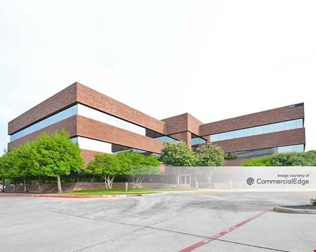 A look at Centre at Brookhollow Office space for Rent in Arlington