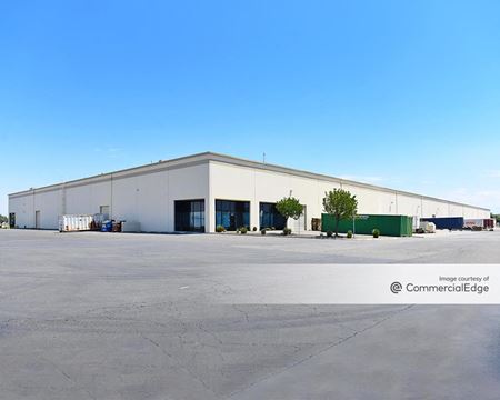 A look at 8505 West Doe Avenue commercial space in Visalia