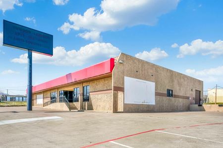 A look at 8120 West Freeway Commercial space for Rent in Fort Worth