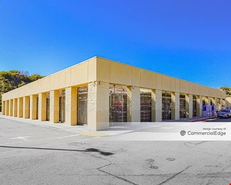 A look at Stonecrest Plaza Commercial space for Rent in San Diego