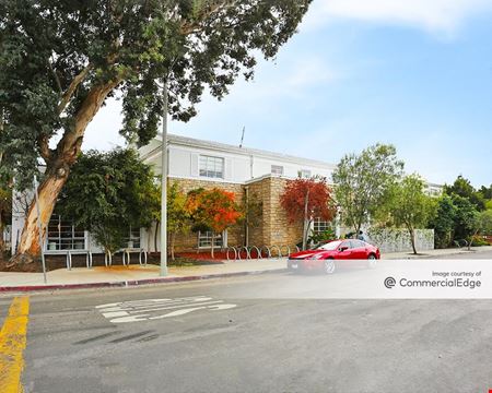 A look at 1370 North Saint Andrews Place commercial space in Los Angeles