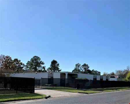 A look at PRICE REDUCTION! Office-Warehouse near Costco commercial space in Baton Rouge