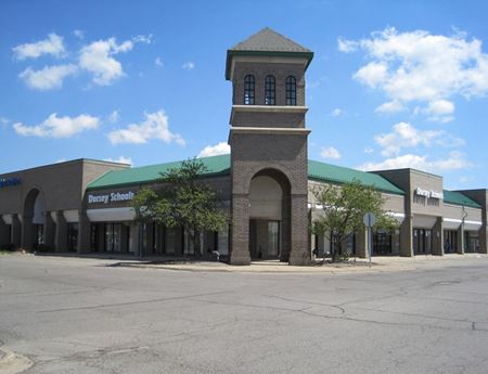 A look at Oakland Pointe Plaza commercial space in Pontiac